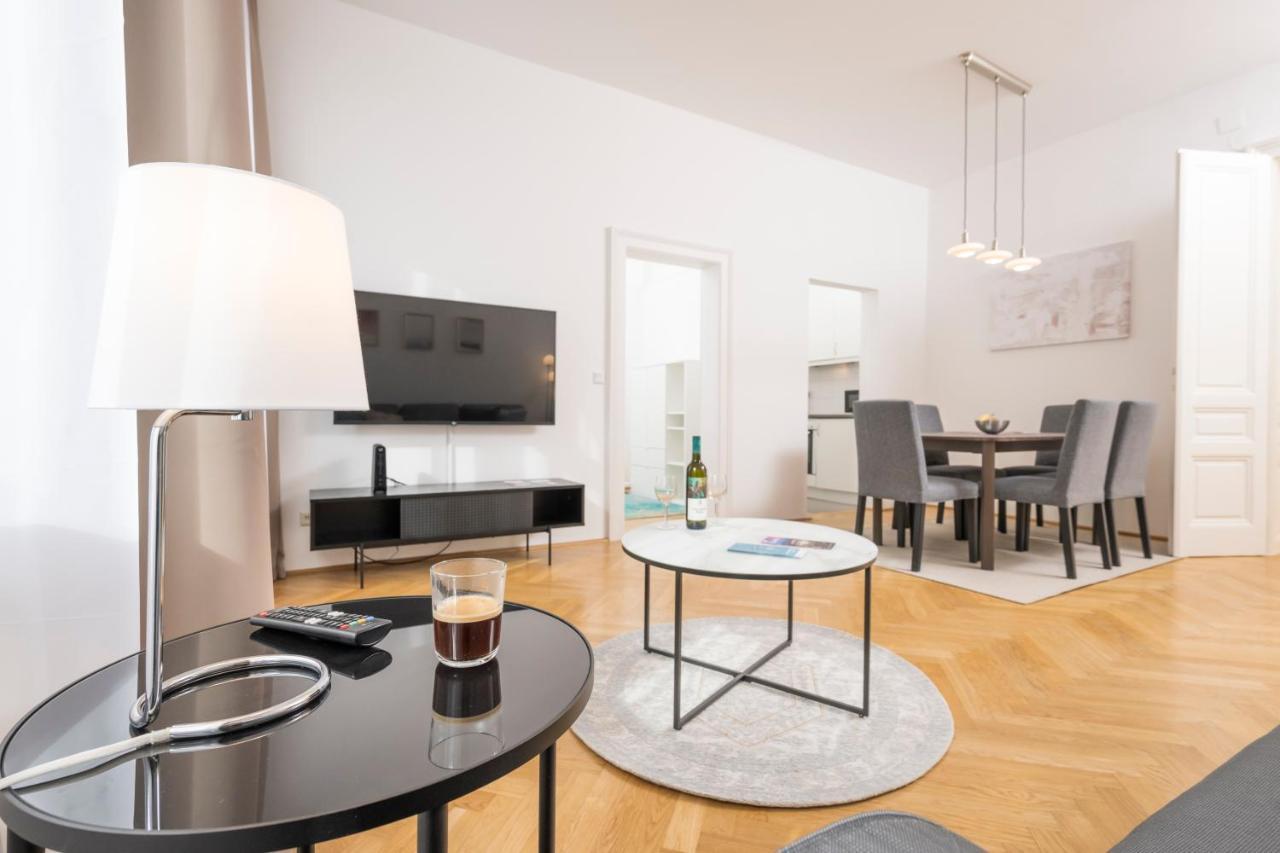 Luxury Suites Liechtenstein Відень Екстер'єр фото