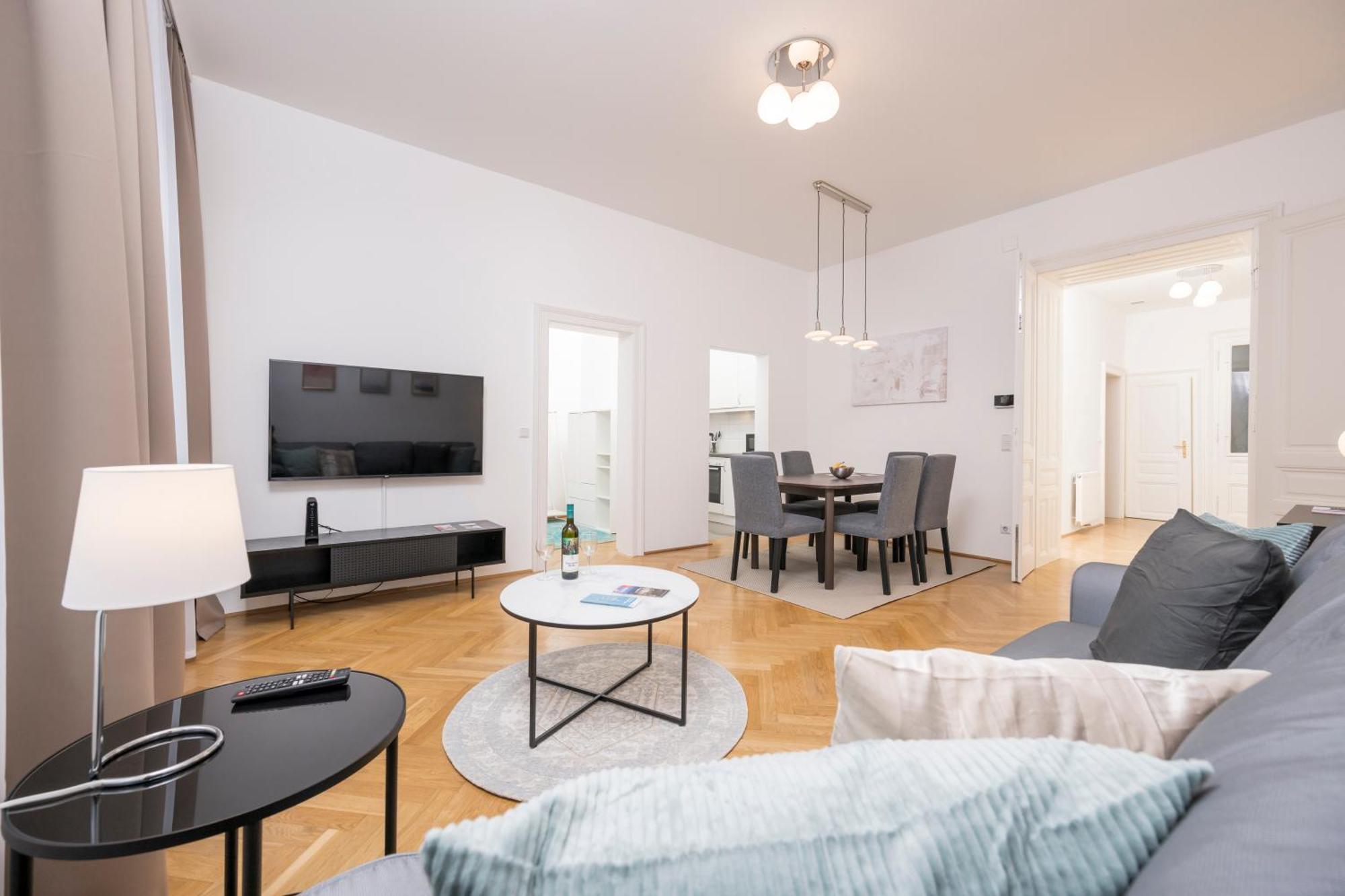 Luxury Suites Liechtenstein Відень Екстер'єр фото